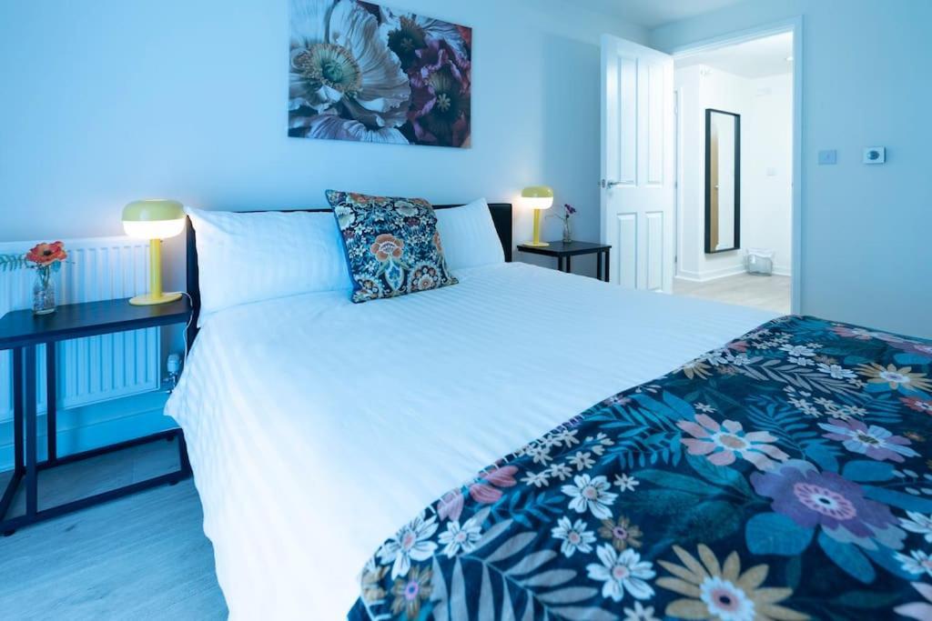 Luxury Ground Floor 2 Bedroom Apartment Free Wifi & Parking Sheffield Exterior photo